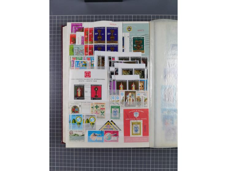 1859/2002, in the classics mostly used collection, with good section classics, later better issues including Mi.-Nr. 227K inv