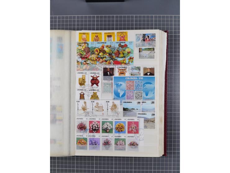 1859/2002, in the classics mostly used collection, with good section classics, later better issues including Mi.-Nr. 227K inv