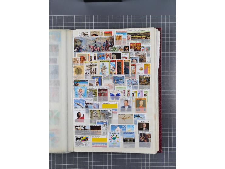 1859/2002, in the classics mostly used collection, with good section classics, later better issues including Mi.-Nr. 227K inv