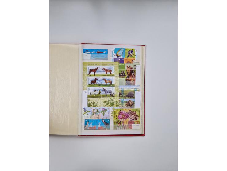 1858/1997, used, unused and mint never hinged collection, including some better issues, like Mi.-Nr. 152, 200-201, 337-41 unu