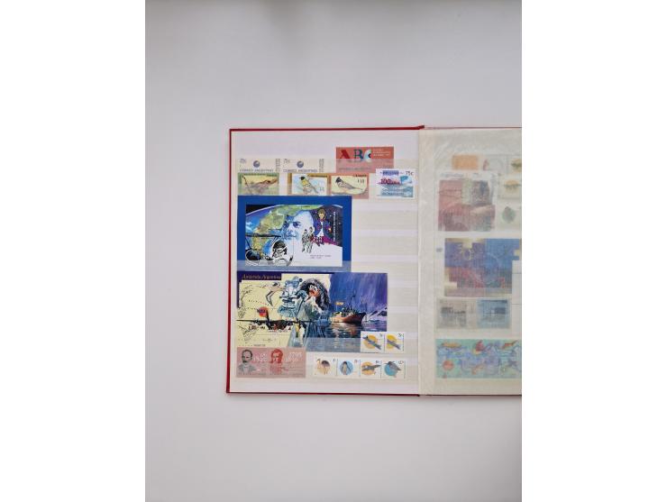 1858/1997, used, unused and mint never hinged collection, including some better issues, like Mi.-Nr. 152, 200-201, 337-41 unu