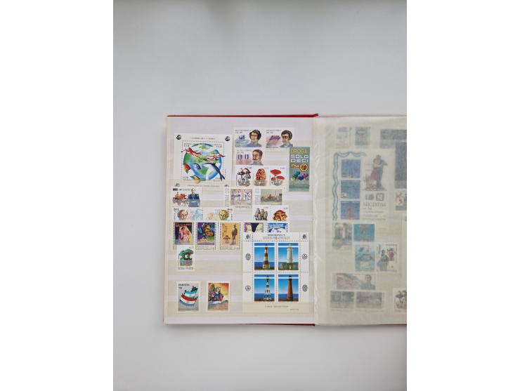 1858/1997, used, unused and mint never hinged collection, including some better issues, like Mi.-Nr. 152, 200-201, 337-41 unu