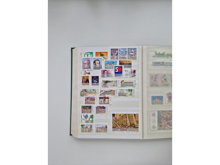 1858/1997, used, unused and mint never hinged collection, including some better issues, like Mi.-Nr. 152, 200-201, 337-41 unu