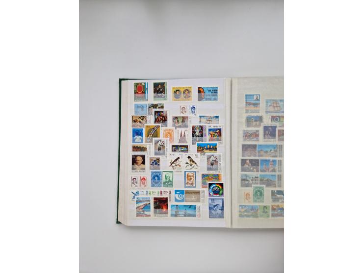 1858/1997, used, unused and mint never hinged collection, including some better issues, like Mi.-Nr. 152, 200-201, 337-41 unu