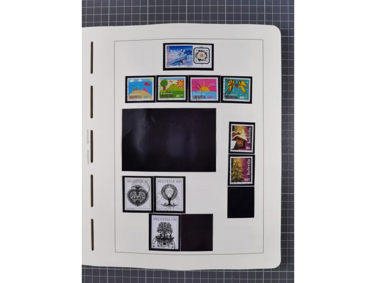 1850/2011, vorwiegend gestempelte Sammlung mit einigen Briefen, dabei Block 1 auf R-Brief, &nbsp;Block 2 mit Ersttagsstempel,