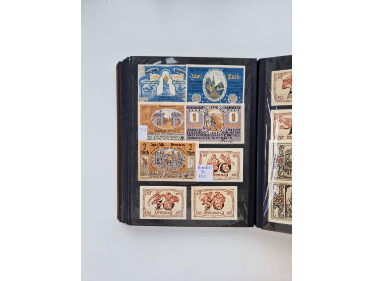 Notgeld-Serienscheine, saubere Sammlung in 16 meist dicken Steckalben, sauber nach Orten und Serien sortiert, überschlägig et