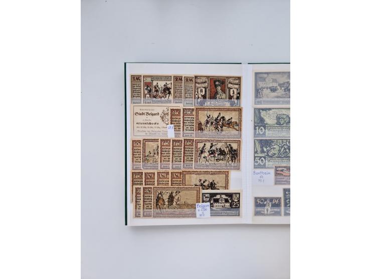 Notgeld-Serienscheine, saubere Sammlung in 16 meist dicken Steckalben, sauber nach Orten und Serien sortiert, überschlägig et