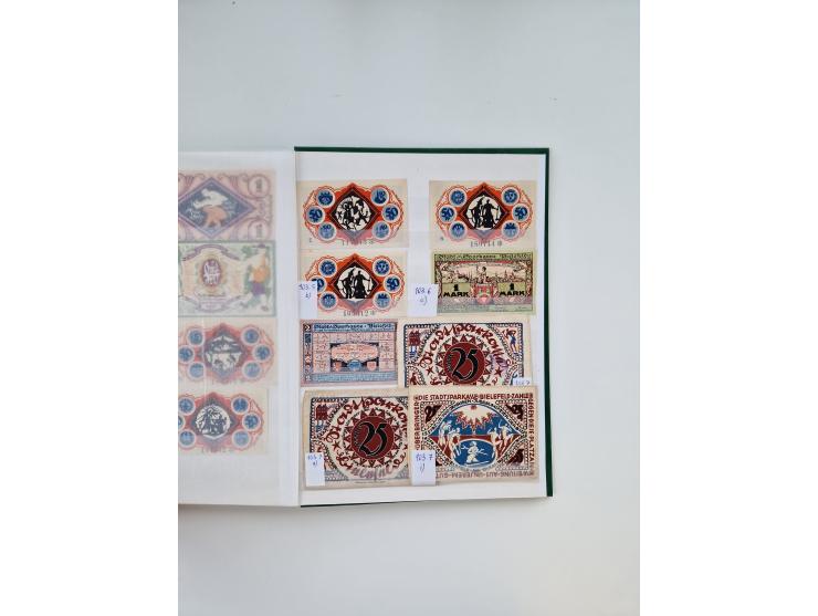 Notgeld-Serienscheine, saubere Sammlung in 16 meist dicken Steckalben, sauber nach Orten und Serien sortiert, überschlägig et