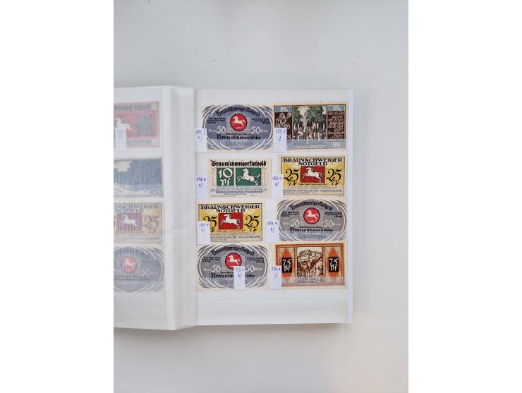 Notgeld-Serienscheine, saubere Sammlung in 16 meist dicken Steckalben, sauber nach Orten und Serien sortiert, überschlägig et