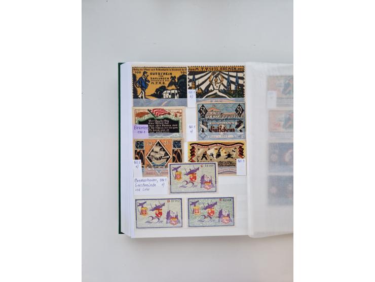 Notgeld-Serienscheine, saubere Sammlung in 16 meist dicken Steckalben, sauber nach Orten und Serien sortiert, überschlägig et