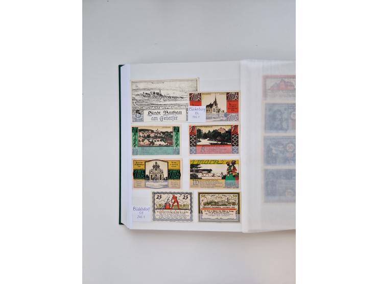 Notgeld-Serienscheine, saubere Sammlung in 16 meist dicken Steckalben, sauber nach Orten und Serien sortiert, überschlägig et