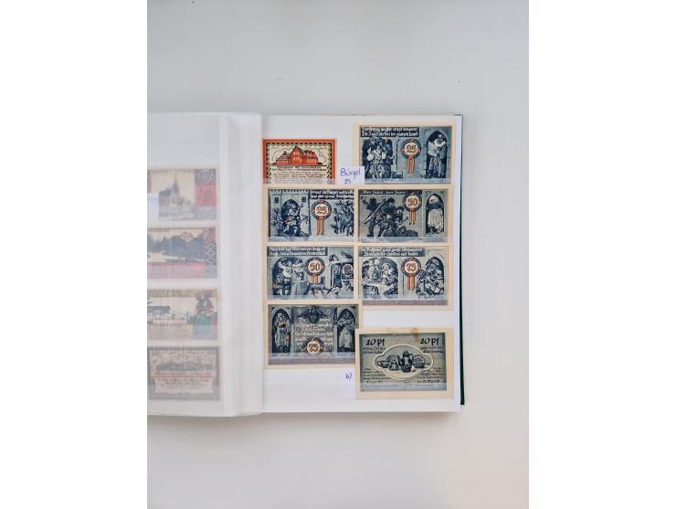 Notgeld-Serienscheine, saubere Sammlung in 16 meist dicken Steckalben, sauber nach Orten und Serien sortiert, überschlägig et