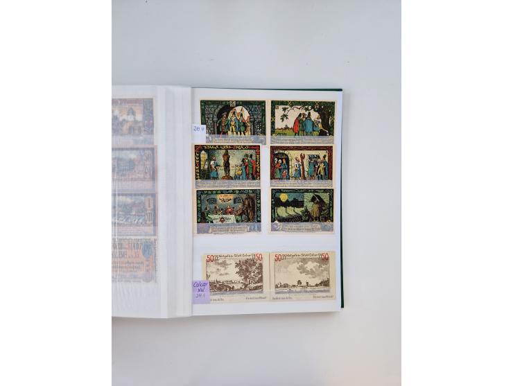 Notgeld-Serienscheine, saubere Sammlung in 16 meist dicken Steckalben, sauber nach Orten und Serien sortiert, überschlägig et