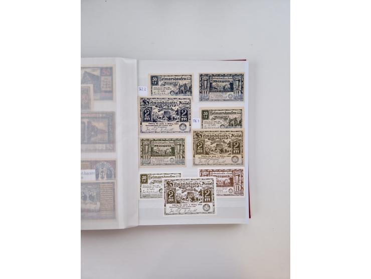 Notgeld-Serienscheine, saubere Sammlung in 16 meist dicken Steckalben, sauber nach Orten und Serien sortiert, überschlägig et