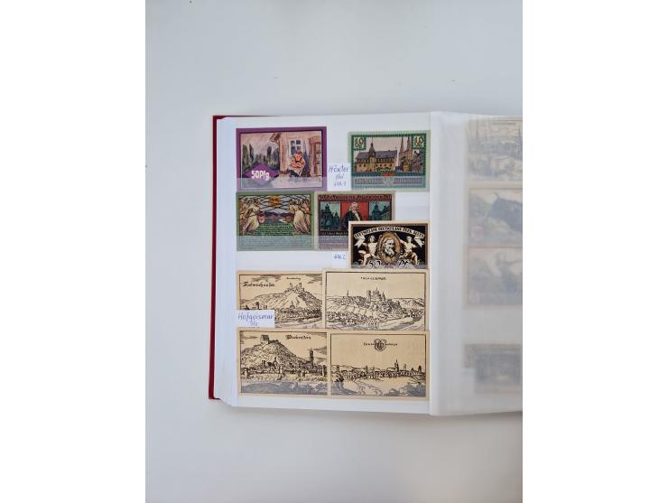 Notgeld-Serienscheine, saubere Sammlung in 16 meist dicken Steckalben, sauber nach Orten und Serien sortiert, überschlägig et