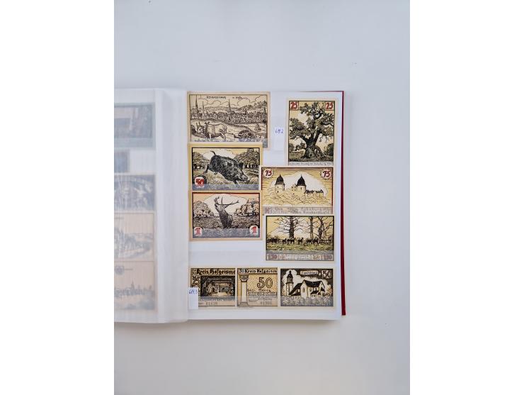 Notgeld-Serienscheine, saubere Sammlung in 16 meist dicken Steckalben, sauber nach Orten und Serien sortiert, überschlägig et