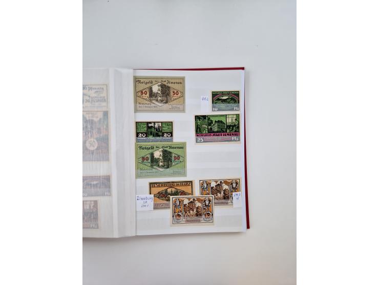 Notgeld-Serienscheine, saubere Sammlung in 16 meist dicken Steckalben, sauber nach Orten und Serien sortiert, überschlägig et