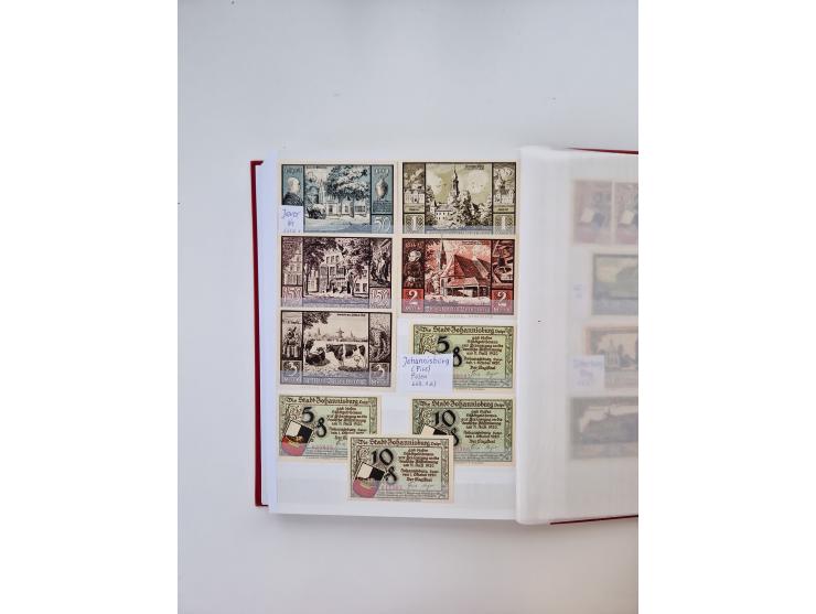 Notgeld-Serienscheine, saubere Sammlung in 16 meist dicken Steckalben, sauber nach Orten und Serien sortiert, überschlägig et