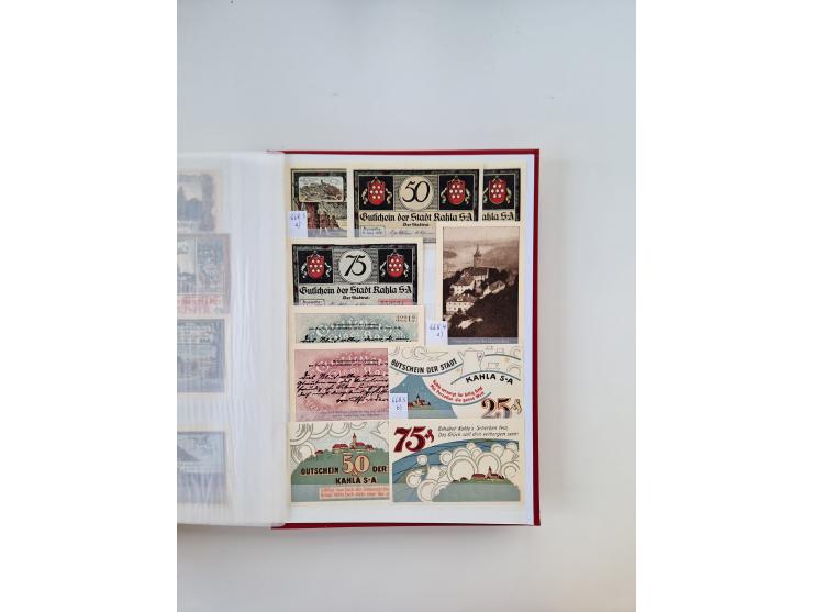 Notgeld-Serienscheine, saubere Sammlung in 16 meist dicken Steckalben, sauber nach Orten und Serien sortiert, überschlägig et