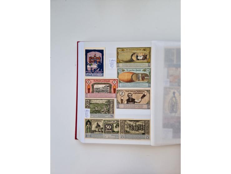 Notgeld-Serienscheine, saubere Sammlung in 16 meist dicken Steckalben, sauber nach Orten und Serien sortiert, überschlägig et