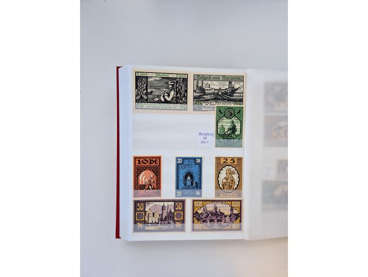 Notgeld-Serienscheine, saubere Sammlung in 16 meist dicken Steckalben, sauber nach Orten und Serien sortiert, überschlägig et