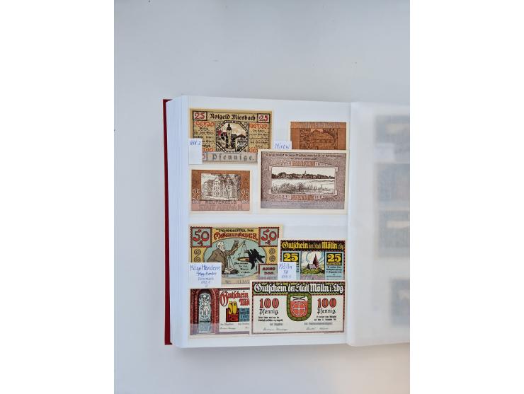 Notgeld-Serienscheine, saubere Sammlung in 16 meist dicken Steckalben, sauber nach Orten und Serien sortiert, überschlägig et