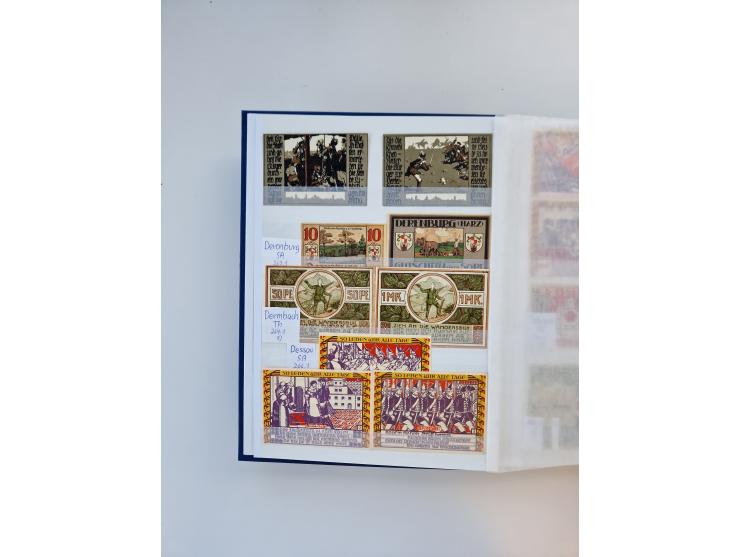 Notgeld-Serienscheine, saubere Sammlung in 16 meist dicken Steckalben, sauber nach Orten und Serien sortiert, überschlägig et