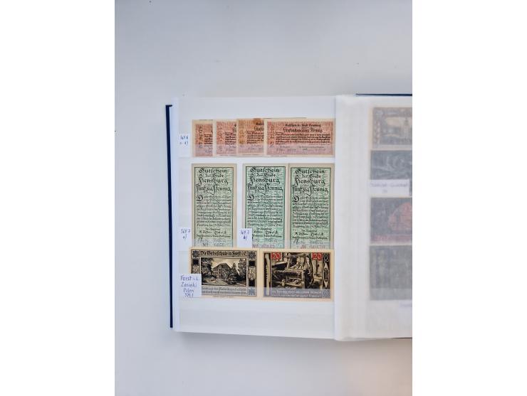 Notgeld-Serienscheine, saubere Sammlung in 16 meist dicken Steckalben, sauber nach Orten und Serien sortiert, überschlägig et