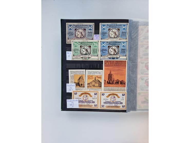 Notgeld-Serienscheine, saubere Sammlung in 16 meist dicken Steckalben, sauber nach Orten und Serien sortiert, überschlägig et