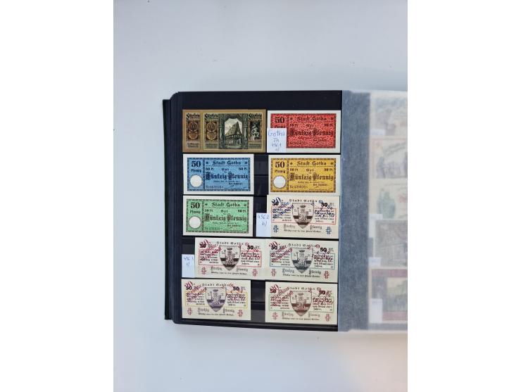 Notgeld-Serienscheine, saubere Sammlung in 16 meist dicken Steckalben, sauber nach Orten und Serien sortiert, überschlägig et