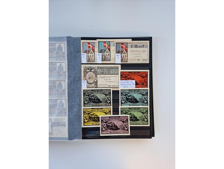 Notgeld-Serienscheine, saubere Sammlung in 16 meist dicken Steckalben, sauber nach Orten und Serien sortiert, überschlägig et