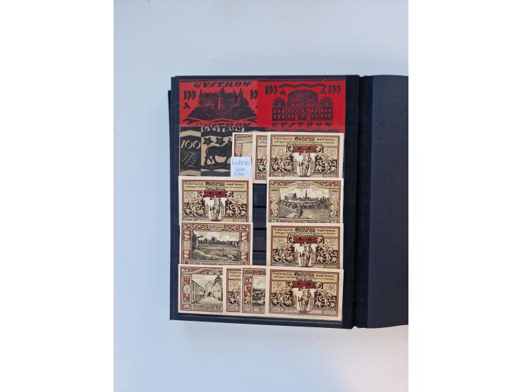 Notgeld-Serienscheine, saubere Sammlung in 16 meist dicken Steckalben, sauber nach Orten und Serien sortiert, überschlägig et