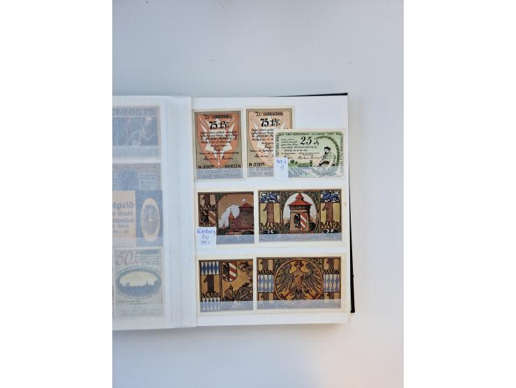 Notgeld-Serienscheine, saubere Sammlung in 16 meist dicken Steckalben, sauber nach Orten und Serien sortiert, überschlägig et