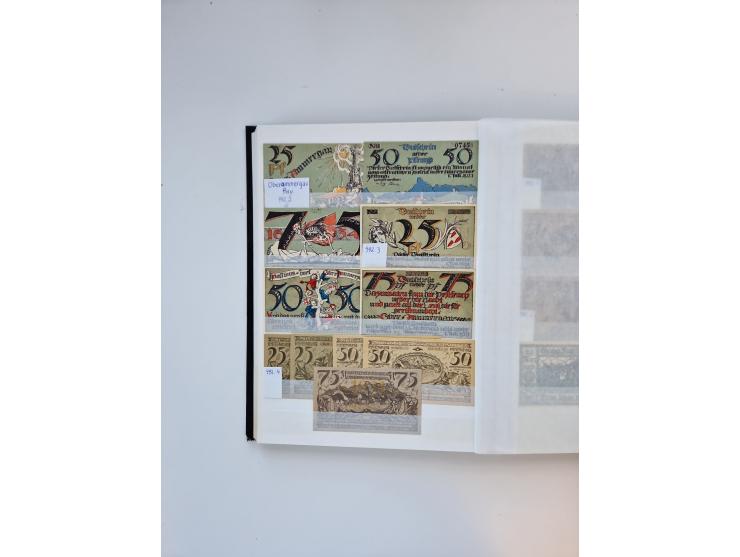 Notgeld-Serienscheine, saubere Sammlung in 16 meist dicken Steckalben, sauber nach Orten und Serien sortiert, überschlägig et