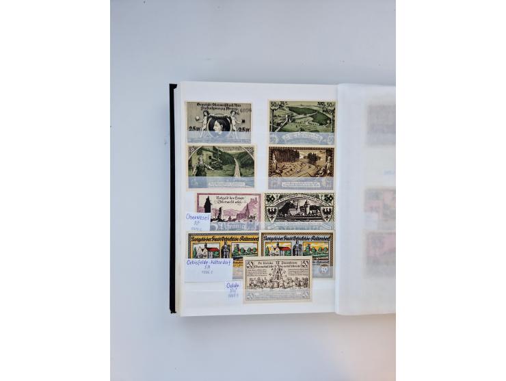 Notgeld-Serienscheine, saubere Sammlung in 16 meist dicken Steckalben, sauber nach Orten und Serien sortiert, überschlägig et