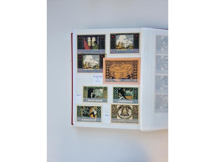 Notgeld-Serienscheine, saubere Sammlung in 16 meist dicken Steckalben, sauber nach Orten und Serien sortiert, überschlägig et