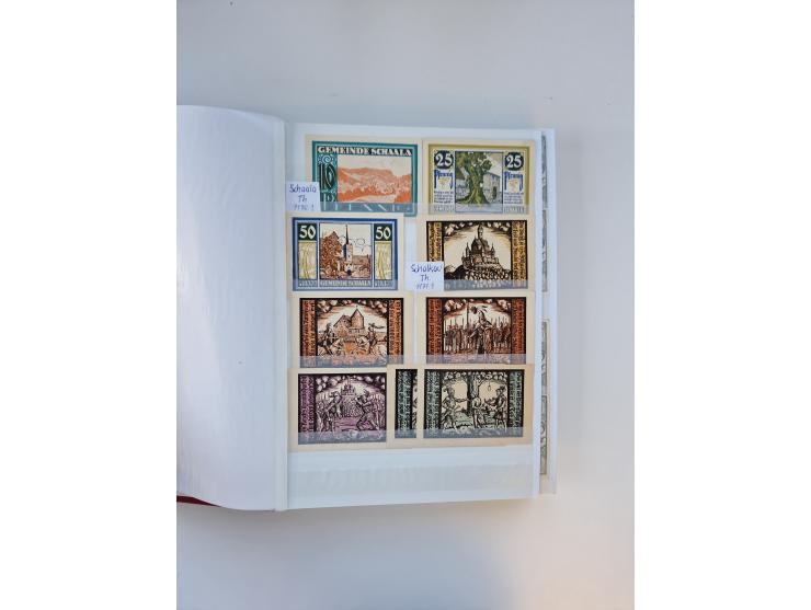 Notgeld-Serienscheine, saubere Sammlung in 16 meist dicken Steckalben, sauber nach Orten und Serien sortiert, überschlägig et