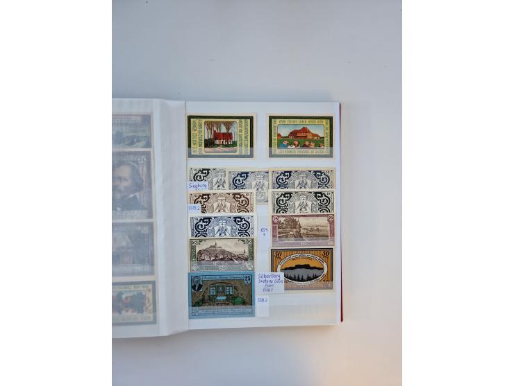 Notgeld-Serienscheine, saubere Sammlung in 16 meist dicken Steckalben, sauber nach Orten und Serien sortiert, überschlägig et