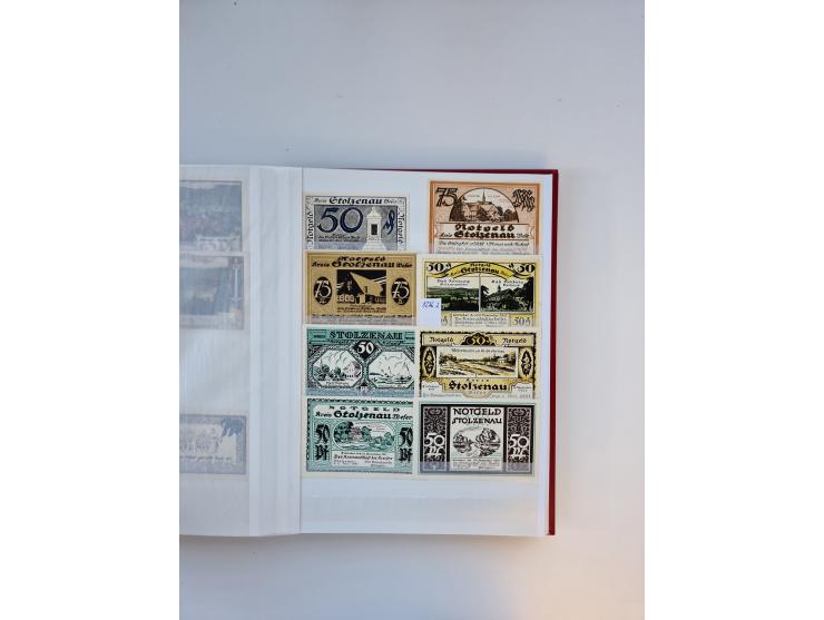 Notgeld-Serienscheine, saubere Sammlung in 16 meist dicken Steckalben, sauber nach Orten und Serien sortiert, überschlägig et