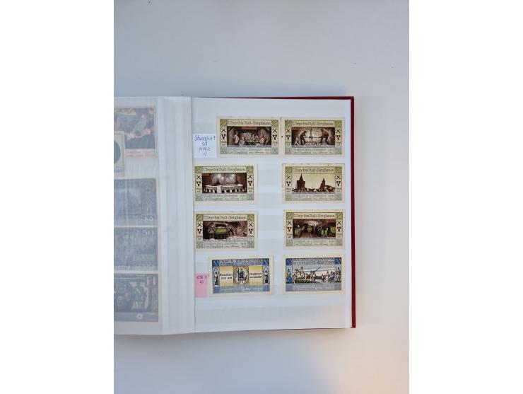 Notgeld-Serienscheine, saubere Sammlung in 16 meist dicken Steckalben, sauber nach Orten und Serien sortiert, überschlägig et