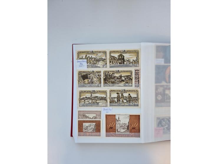 Notgeld-Serienscheine, saubere Sammlung in 16 meist dicken Steckalben, sauber nach Orten und Serien sortiert, überschlägig et