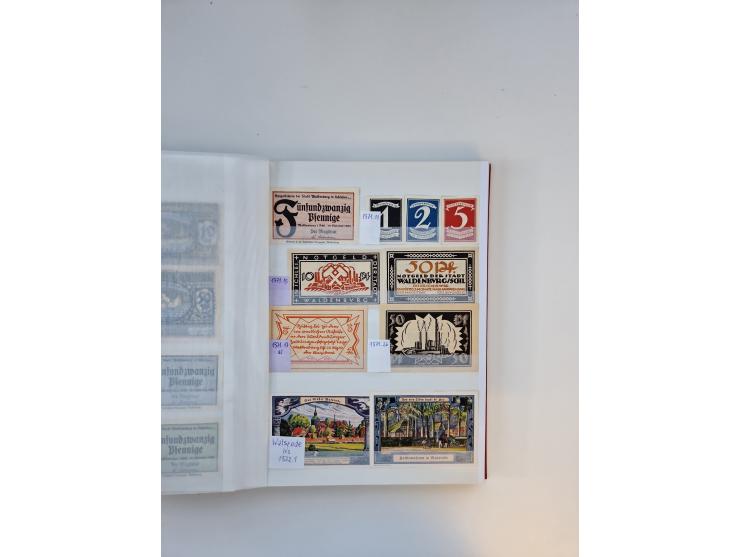 Notgeld-Serienscheine, saubere Sammlung in 16 meist dicken Steckalben, sauber nach Orten und Serien sortiert, überschlägig et