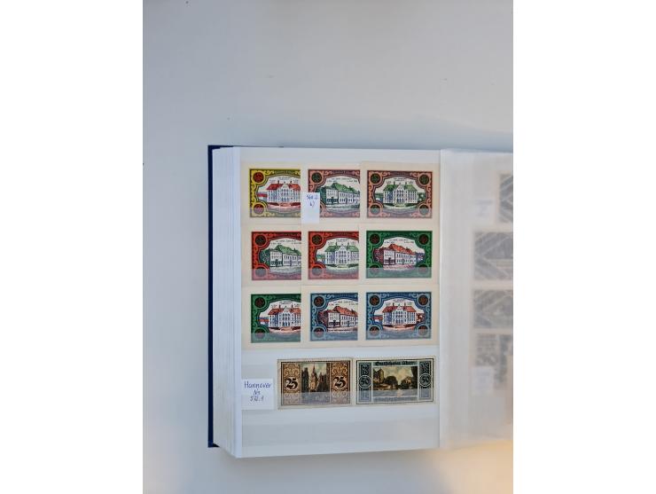 Notgeld-Serienscheine, saubere Sammlung in 16 meist dicken Steckalben, sauber nach Orten und Serien sortiert, überschlägig et