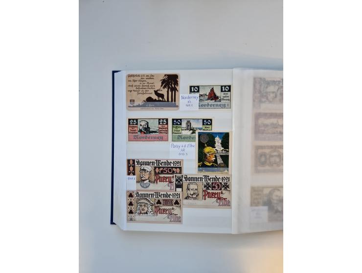 Notgeld-Serienscheine, saubere Sammlung in 16 meist dicken Steckalben, sauber nach Orten und Serien sortiert, überschlägig et