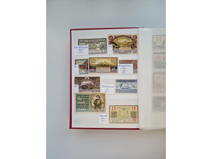 Notgeld-Serienscheine, saubere Sammlung in 16 meist dicken Steckalben, sauber nach Orten und Serien sortiert, überschlägig et