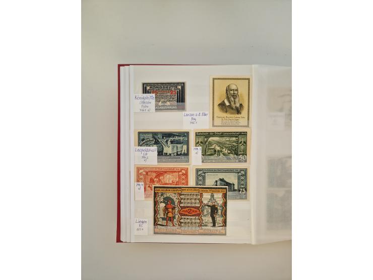 Notgeld-Serienscheine, saubere Sammlung in 16 meist dicken Steckalben, sauber nach Orten und Serien sortiert, überschlägig et