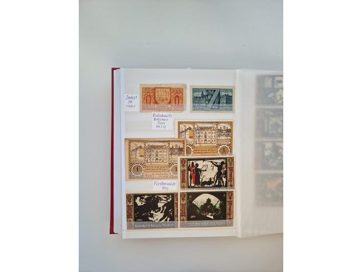 Notgeld-Serienscheine, saubere Sammlung in 16 meist dicken Steckalben, sauber nach Orten und Serien sortiert, überschlägig et