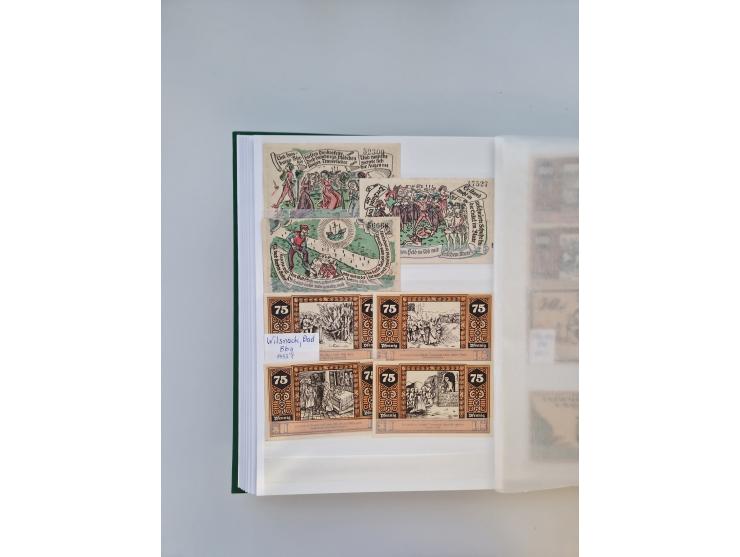 Notgeld-Serienscheine, saubere Sammlung in 16 meist dicken Steckalben, sauber nach Orten und Serien sortiert, überschlägig et