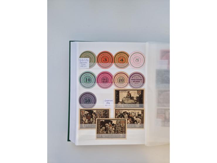 Notgeld-Serienscheine, saubere Sammlung in 16 meist dicken Steckalben, sauber nach Orten und Serien sortiert, überschlägig et