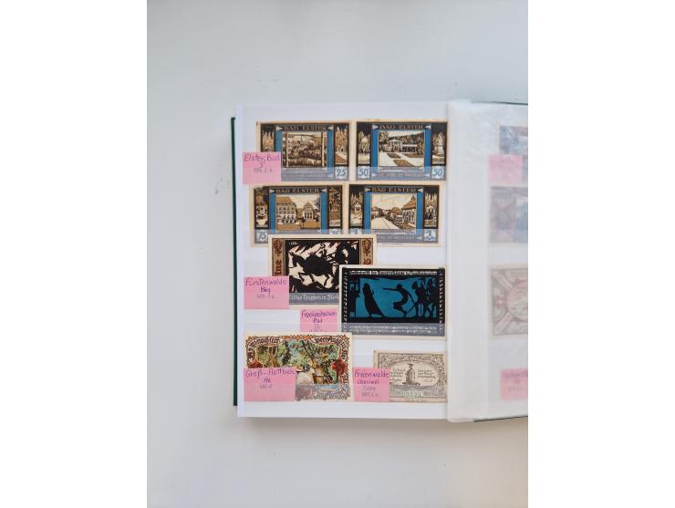 Notgeld-Serienscheine, saubere Sammlung in 16 meist dicken Steckalben, sauber nach Orten und Serien sortiert, überschlägig et